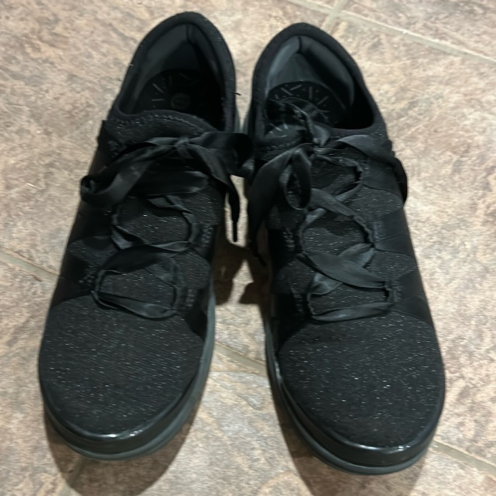 Slip on walking shoes